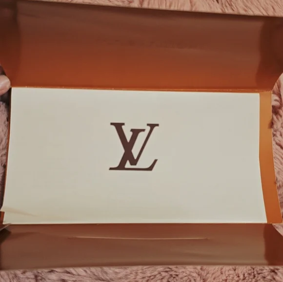 Louis Vuitton Monogram Brown Handbag - Picture 9 of 9